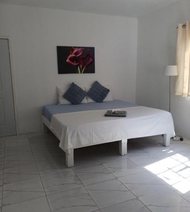 Hill View Rooms