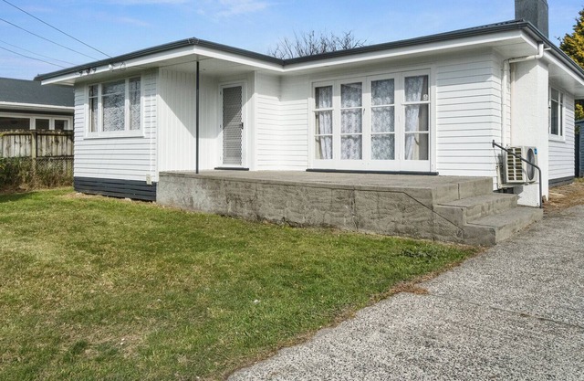 Hillcrest Haven - Hamilton Holiday Home