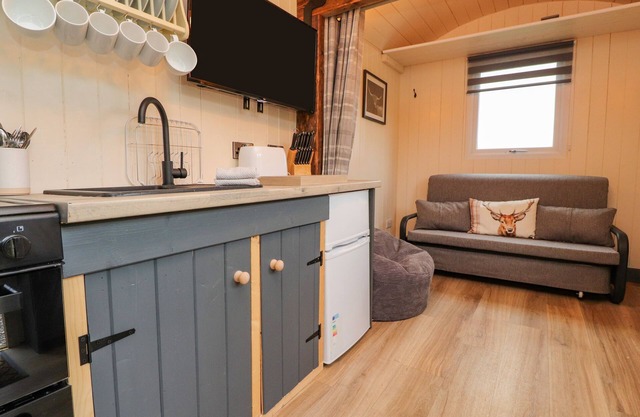 Hillcrest Shepherds Hut