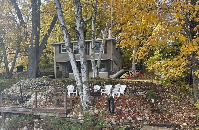 Hillside Cabin on the Lake