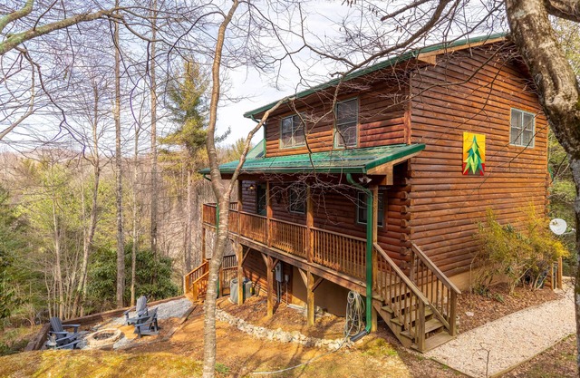 Hillside Heaven - Hot tub, pool table, firepit