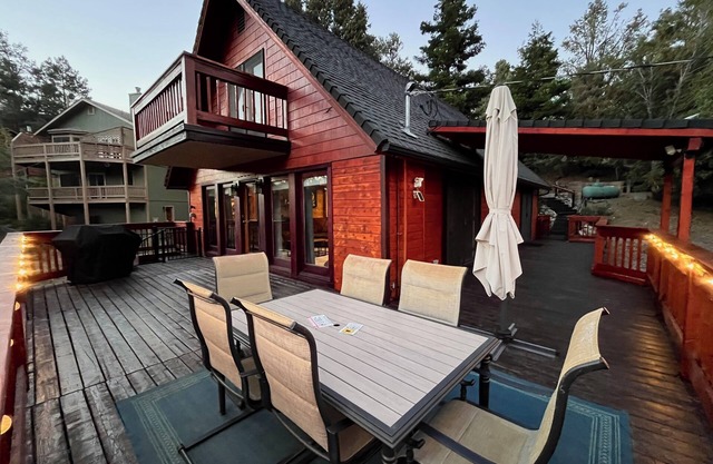 Hillside hideaway in pine mountain club