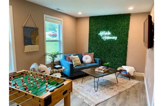 Hillside Hideaway Boho 3BR Home w Gameroom, Waffle Bar, Gas Fire Pit, Mtn Views!