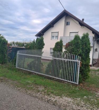 Hillside Retreat - Tišina s pogledom