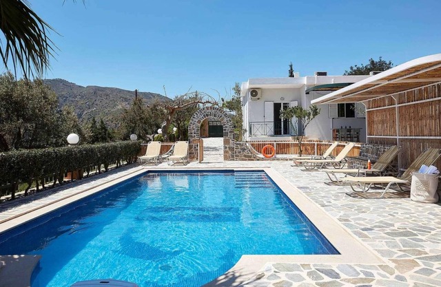 Hillside villa above popular beach resort heaven!