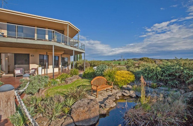 Hilltop Apartments Phillip Island