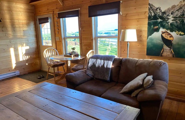 Hilltop Cabin