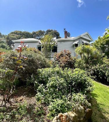 Hilltop Cottage
