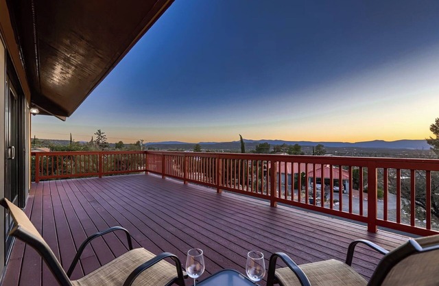 Hilltop Custom Home - Sunsets & Views