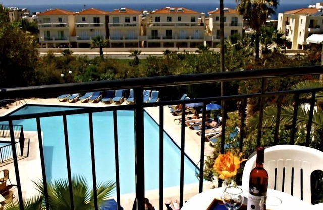 Hilltop Gardens