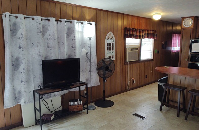 Realmente linda, espaciosa casa móvil que duerme 8 en el lago Sam Rayburn, TX - # 7