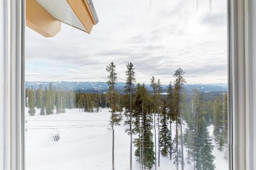 Hilltop Hideaways
