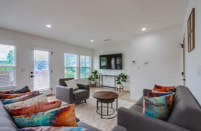 Home with views close to all attractions San Diego