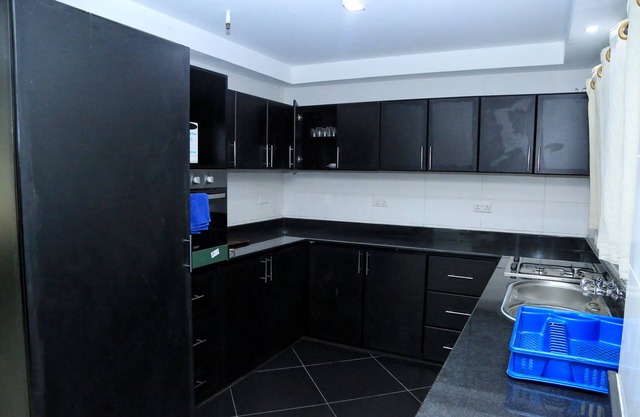 Hillview Apartments