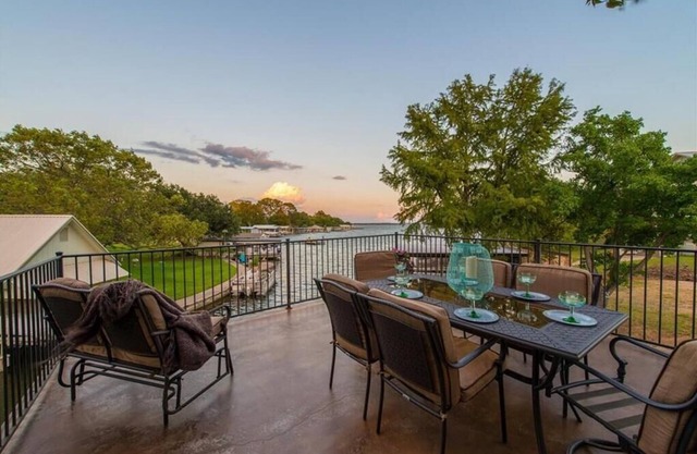 Hillview Estate