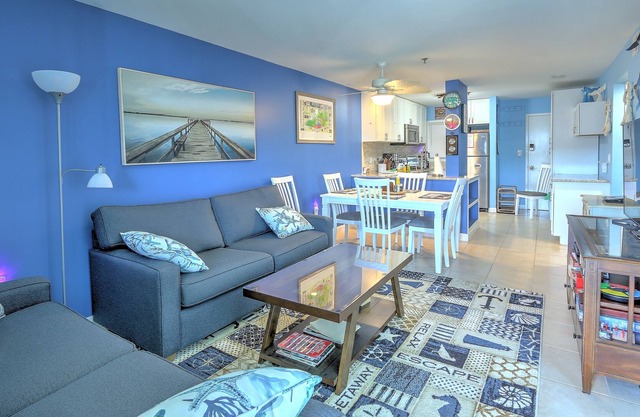 Hilton Head Ahhhh...newly Remodeled Two Bedroom With Great Views! Condo by Redawning