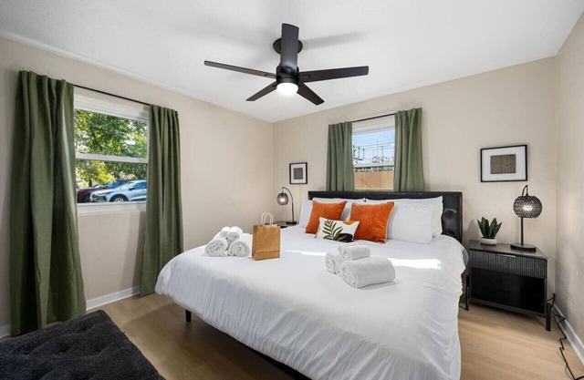 Hines Haven | Unit 2 - Perfect BNB for YOU!