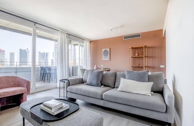 Hip 22@ 2BR w/ Balcony, Pool & Gym, by Blueground