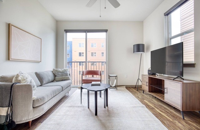 Hip Ballard 2BR w/ Gym & Pet Area, near Burke Gilman Trail, by Blueground