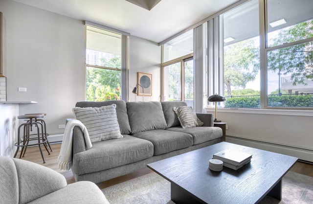 Hip Edgewater 2BR w/ Patio Deck, near Beach & Red Line, by Blueground