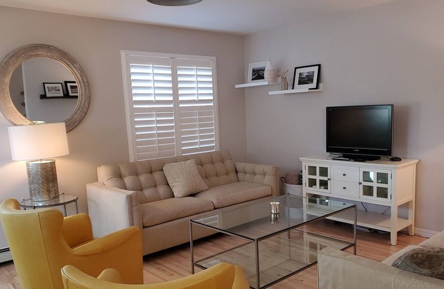 Hip Strip Suites: Trendy Three Bedroom Townhome