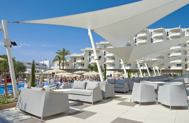 Hipotels Coma Gran Aparthotel