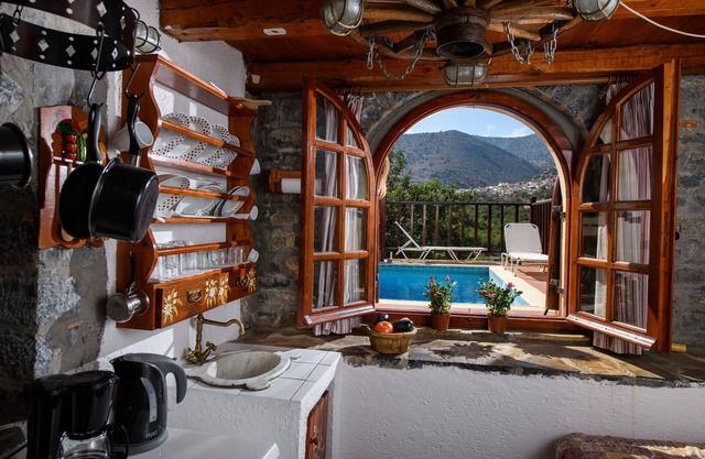 Casa histórica tradicional con piscina privada (Erato y Clio)