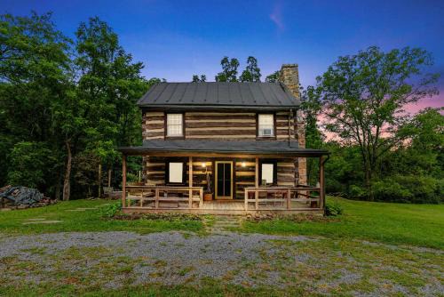 Historic 1802 Forge Home by North River & Trails