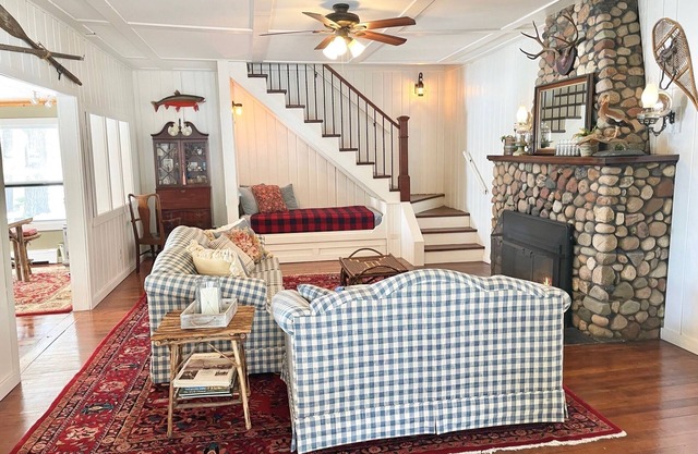 Historic 1904 cabin on Clark Lake in Nisswa: AUGUST 8-16 available!