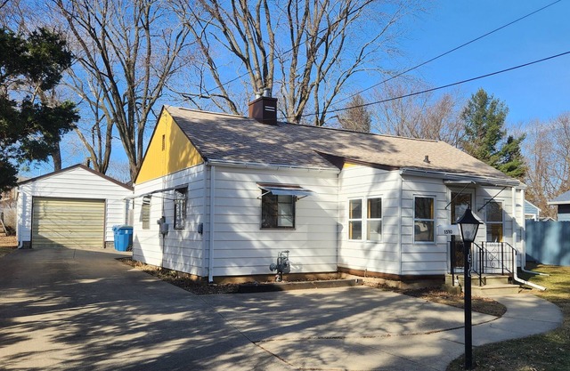 Historic 1950's Gunnison Home on Guiles. 3BR, 1BA, Fenced in back yard.