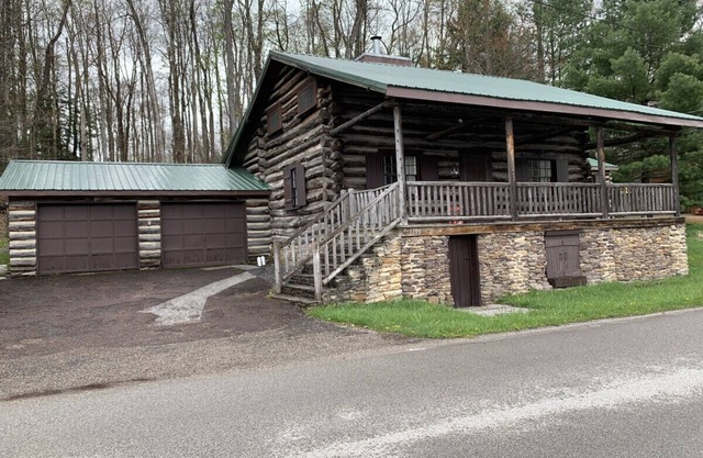 Historic Alpine Lakeside Manor