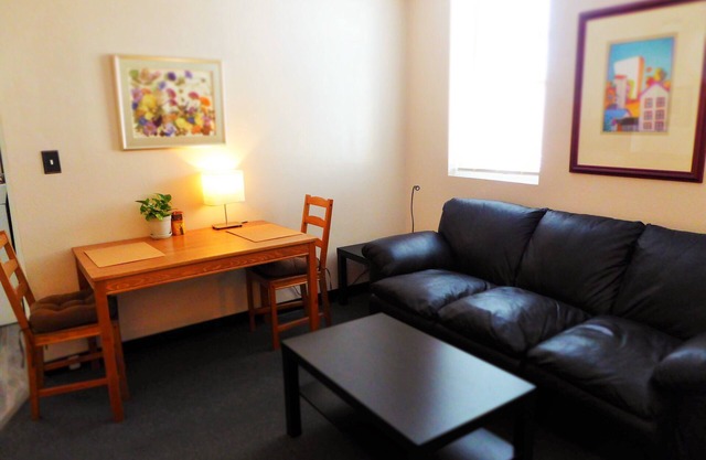 Historic Bamberger Station Apartment 2