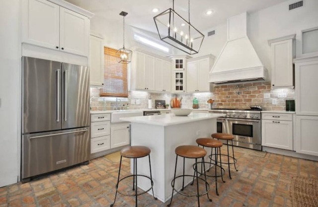 Historic Blume Cottage-2Blocks to Lakefront in Old Mandeville