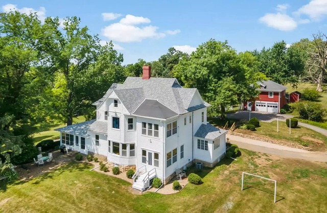 Historic Charm at Richmond Hill