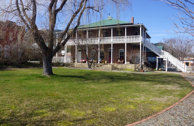 Historic Collier Hotel And Vacation Rental-- Perfecto para familias y grupos