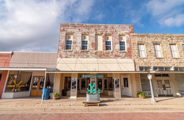 Historic Downtown Loft “A” in Miles, TX.