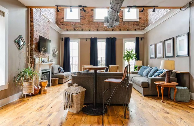 Centro Histórico Loft | 9 + camas | 10 minutos a Louisville Expo y Churchill