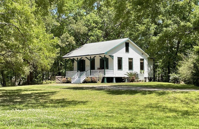 Historic home on Vermilion River