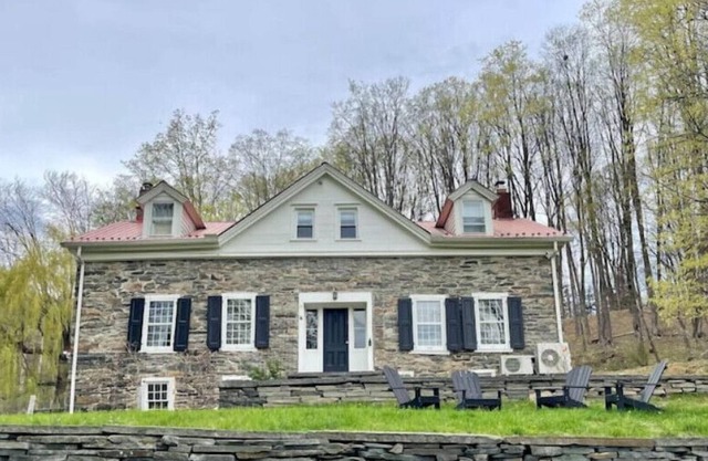 Historic Luxury on 17 Acres: 1764 Krom Stone House near Shawangunks