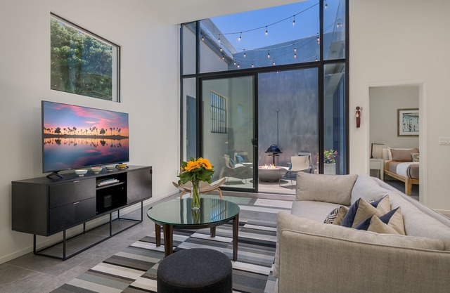 Historic Post Office Loft w/firepit near Zoo