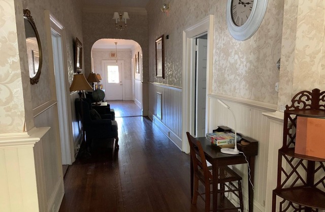 Historic: Queen Anne Beauty Near Barton College and Old Wilson