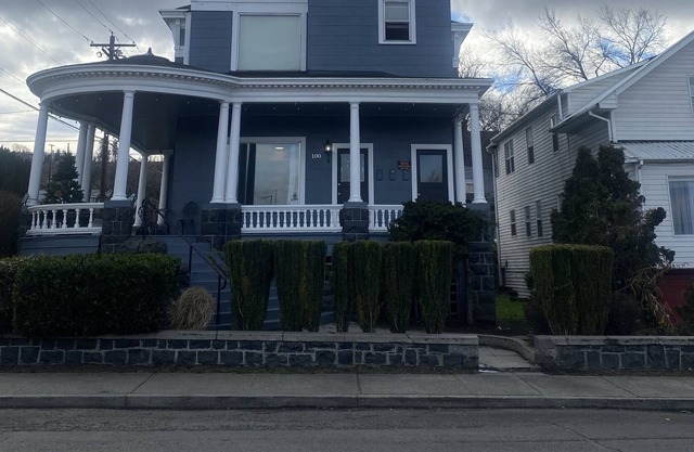 Historic Queen Anne The Carlisle house