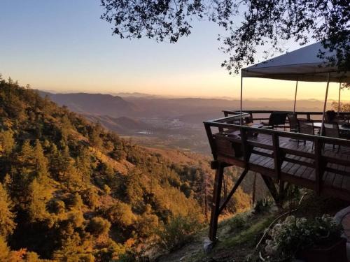Historic Rustic Cabin with Spectacular Views