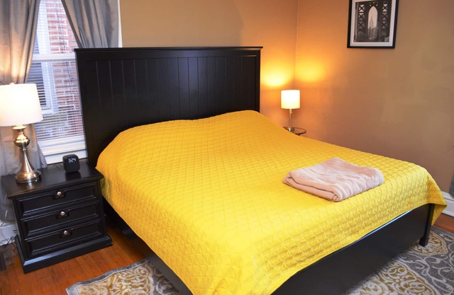 Histórico barrio de Southwest Gardens, conveniente para todo, cama King (1W)
