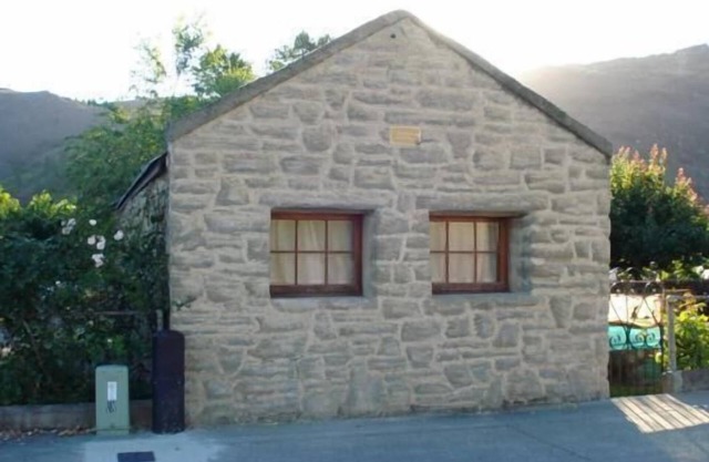 Cabaña de piedra histórica