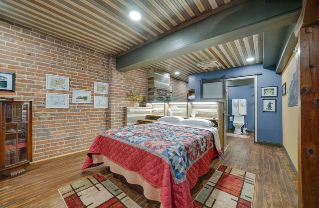 Historic Texarkana Studio Rental: Walk to Downtown