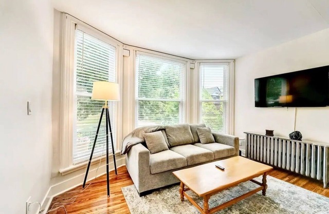 Historic West Village Getaway in Downtown Buffalo!