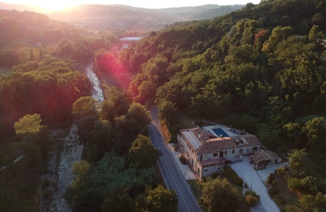 Bodega histórica, cuidadosamente restaurada, maravillosamente ubicada