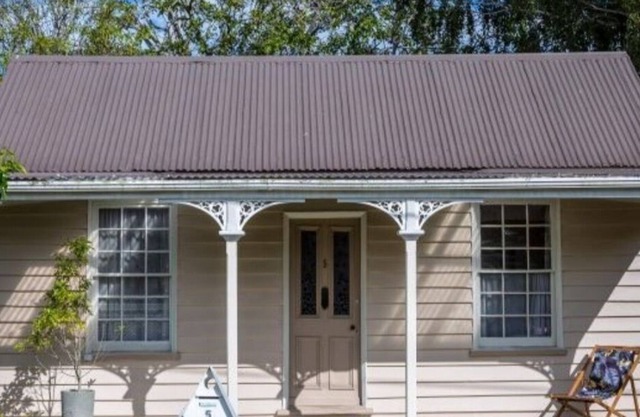 Historical 1870's Briar Rose Cottage