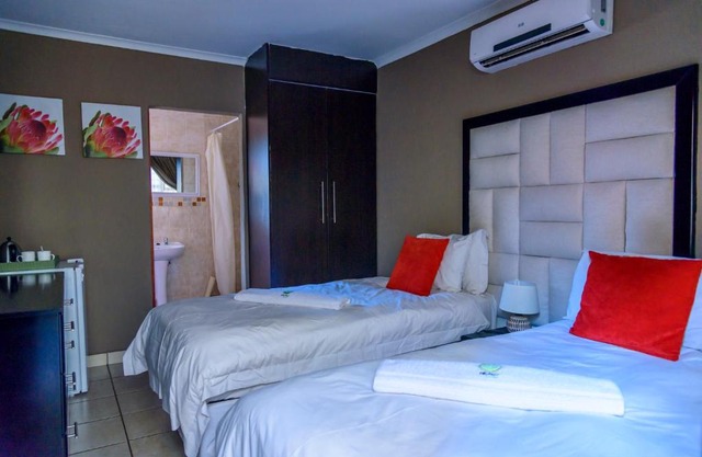 Hlulani Guest House
